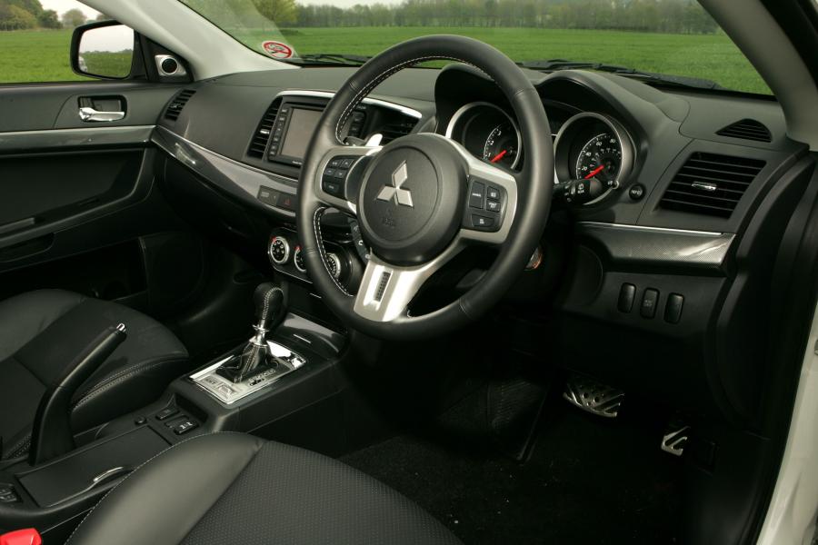  Mitsubishi Lancer Sportback Ralliart 2009 года  (фото 29 из 93)